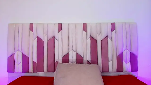 mia stanfort online show from October 2025 07:13:02 PM