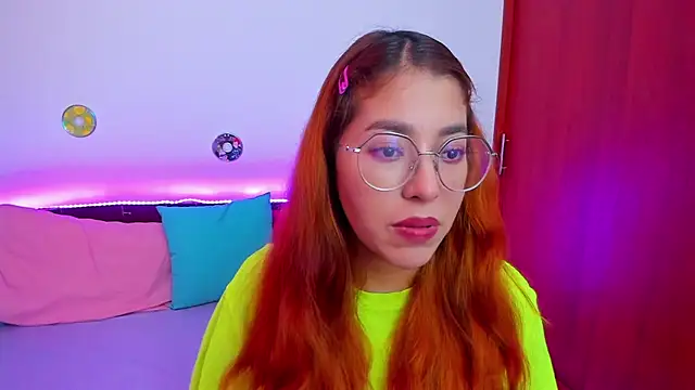 Snapshot of _Moon_Johnson chatting on September 2025 12:54:01 AM Moon Johnson online show from September 2025 12:54:01 AM