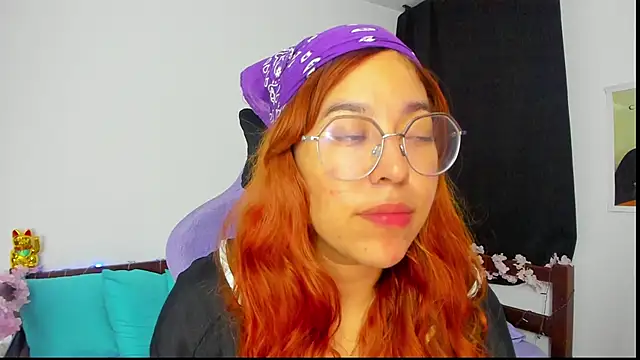 Snapshot of _Moon_Johnson chatting on November 2025 01:05:01 AM Moon Johnson online show from November 2025 01:05:01 AM