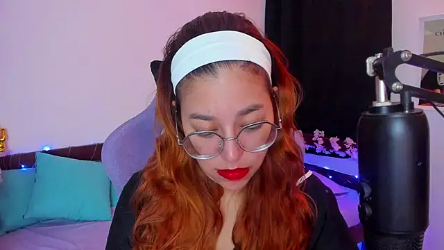 Snapshot of _Moon_Johnson chatting on November 2025 01:50:02 AM Moon Johnson online show from November 2025 01:50:02 AM