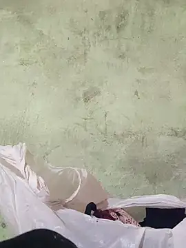 Snapshot of moreninha_hoott chatting on January 2025 07:01:02 PM moreninha hoott online show from January 2025 07:01:02 PM