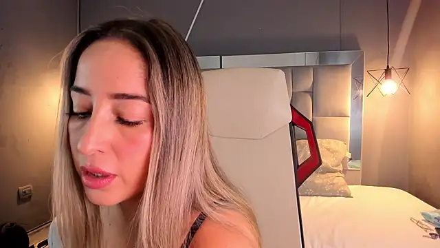 Snapshot of AliceSteel12 chatting on December 2024 12:36:01 PM AliceSteel12 online show from December 2024 12:36:01 PM