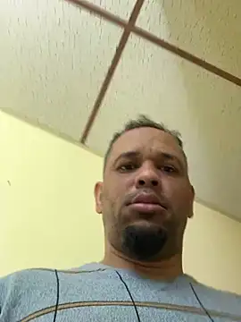 Snapshot of kelin17 chatting on March 2025 10:35:02 AM kelin17 online show from March 2025 10:35:02 AM