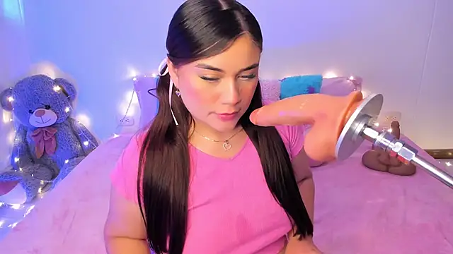 Snapshot of Isa_belaa chatting on March 2025 02:37:02 PM Isa belaa online show from March 2025 02:37:02 PM