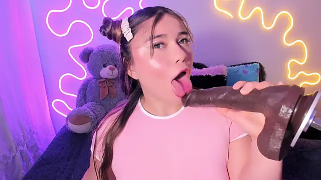 Snapshot of Isa_belaa chatting on September 2025 03:37:02 PM Isa belaa online show from September 2025 03:37:02 PM