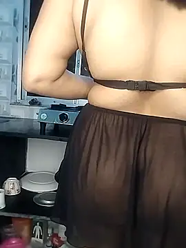 Hottyalia online show from February 2025 09:37:01 PM