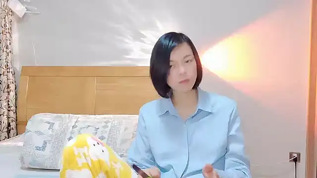 Linda-LL online show from February 2025 10:54:02 AM