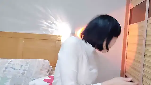 Linda-LL online show from February 2025 11:25:02 AM