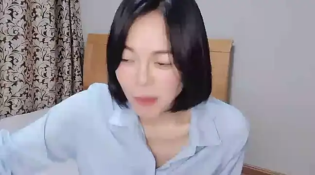 Linda-LL online show from February 2025 12:17:02 PM