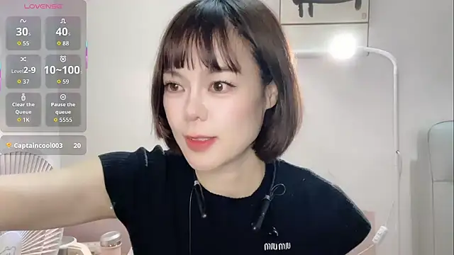 Linda-LL online show from October 2025 12:50:01 PM