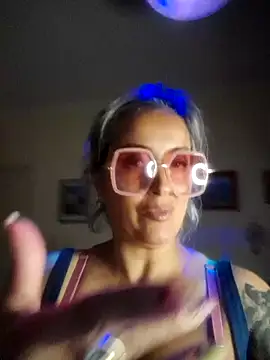 DesireSatler online show from November 2025 04:37:01 AM