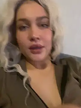 KikiWatson online show from January 2025 11:11:01 AM