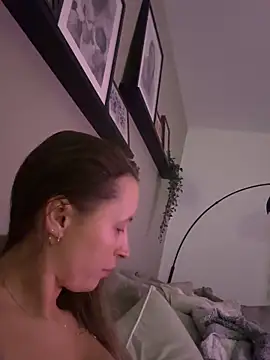 Millie-Miles online show from March 2025 12:49:01 AM