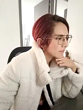 your red rose  online show from January 2025 07:43:01 PM