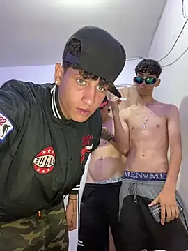 Snapshot of LatinBoysxxx chatting on February 2025 06:22:02 PM LatinBoysxxx online show from February 2025 06:22:02 PM