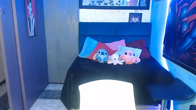 Snapshot of Nika_1_ chatting on January 2025 06:57:02 PM Nika 1 online show from January 2025 06:57:02 PM