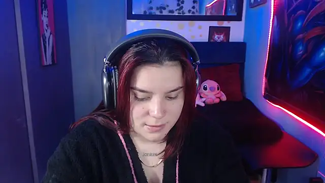 Snapshot of Nika_1_ chatting on January 2025 09:51:02 PM Nika 1 online show from January 2025 09:51:02 PM