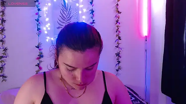 Snapshot of Nika_1_ chatting on February 2025 05:09:01 PM Nika 1 online show from February 2025 05:09:01 PM