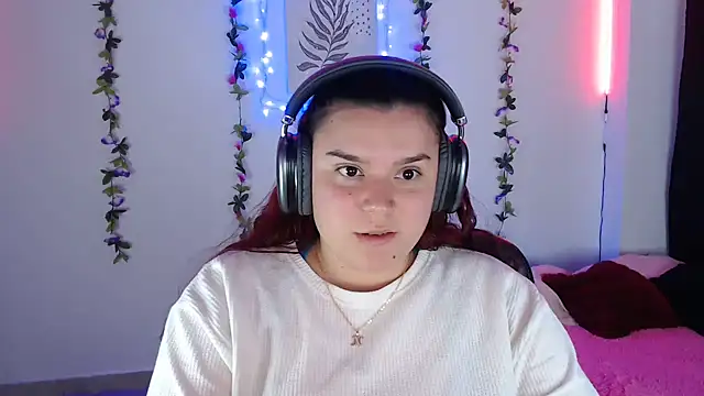 Snapshot of Nika_1_ chatting on February 2025 08:24:01 PM Nika 1 online show from February 2025 08:24:01 PM