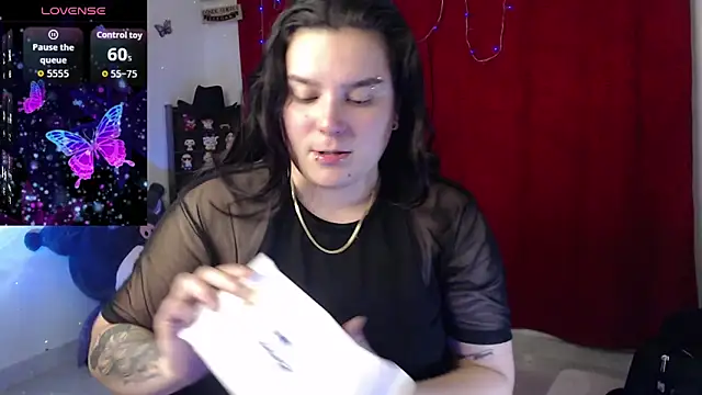 Snapshot of Nika_1_ chatting on November 2025 02:43:01 AM Nika 1 online show from November 2025 02:43:01 AM