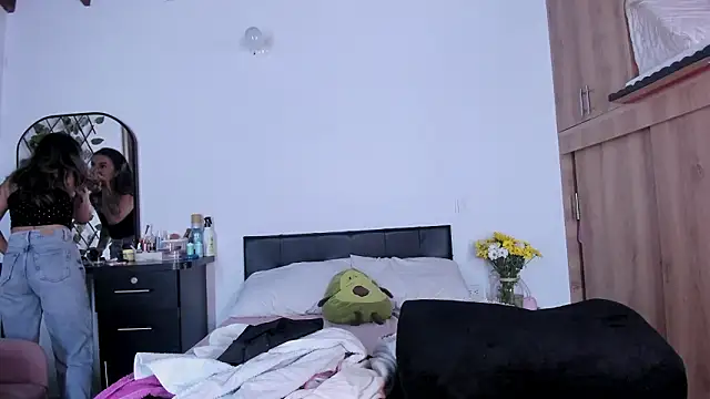 medussa13  online show from March 2026 01:05:02 PM