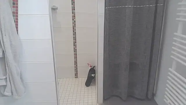 Landryyyyy online show from April 2026 11:26:02 AM