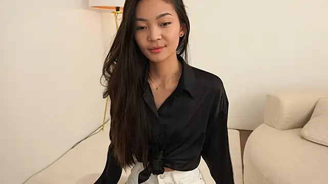 Peopleneedlove144 online show from November 2025 02:08:02 PM