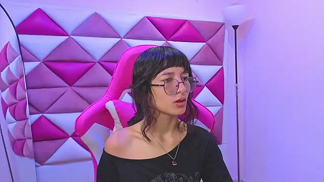 Snapshot of Danny_Face chatting on November 2025 01:33:02 PM Danny Face online show from November 2025 01:33:02 PM