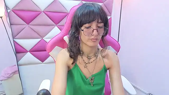 Snapshot of Danny_Face chatting on February 2026 01:59:01 PM Danny Face online show from February 2026 01:59:01 PM