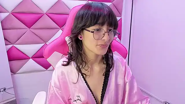 Snapshot of Danny_Face chatting on February 2026 02:46:01 PM Danny Face online show from February 2026 02:46:01 PM