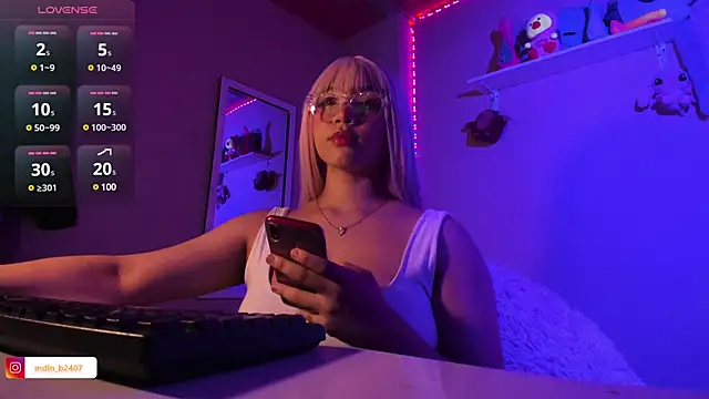 MadelineBenet online show from January 2025 12:09:01 AM