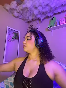 MadelineBenet online show from November 2025 04:25:02 AM