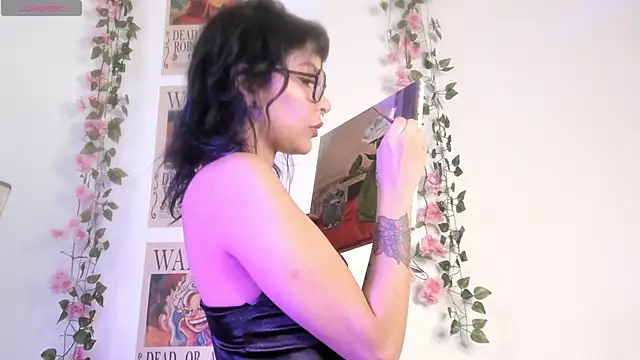 Luna-Chann online show from July 2026 08:11:01 PM
