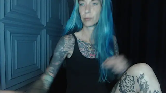 Snapshot of RavenryderUK chatting on May 2026 08:10:02 PM RavenryderUK online show from May 2026 08:10:02 PM