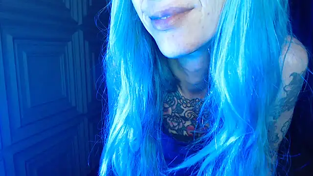 Snapshot of RavenryderUK chatting on June 2026 09:17:02 PM RavenryderUK online show from June 2026 09:17:02 PM