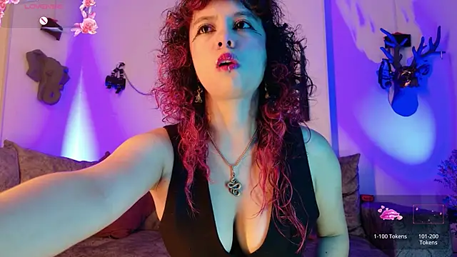 Snapshot of Sweet_Chaos chatting on June 2026 05:51:01 PM Sweet Chaos online show from June 2026 05:51:01 PM