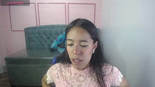 stephania t online show from March 2025 10:28:02 AM