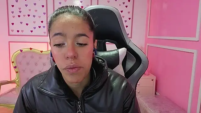 stephania t online show from September 2025 11:36:02 AM