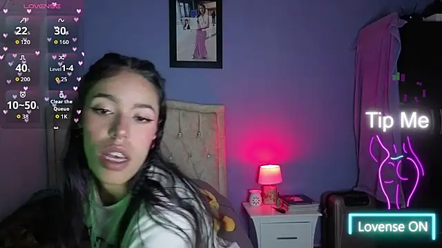 Snapshot of stephania_t chatting on March 2026 04:58:02 PM stephania t online show from March 2026 04:58:02 PM