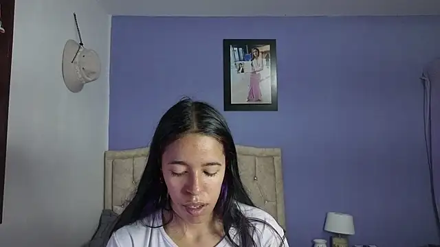 Snapshot of stephania_t chatting on March 2026 03:40:01 PM stephania t online show from March 2026 03:40:01 PM