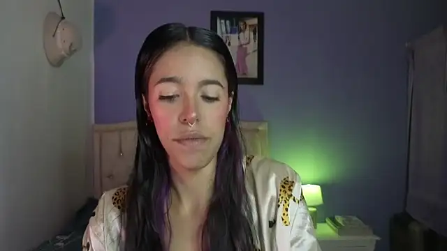 Snapshot of stephania_t chatting on March 2026 05:29:01 PM stephania t online show from March 2026 05:29:01 PM