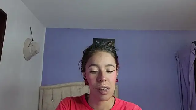 Snapshot of stephania_t chatting on March 2026 05:08:01 PM stephania t online show from March 2026 05:08:01 PM
