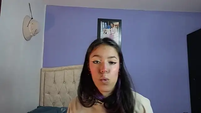 Snapshot of stephania_t chatting on March 2026 01:50:01 AM stephania t online show from March 2026 01:50:01 AM