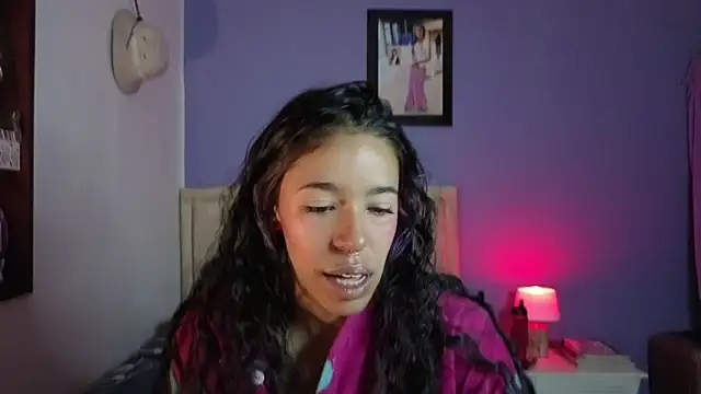 Snapshot of stephania_t chatting on April 2026 03:23:01 PM stephania t online show from April 2026 03:23:01 PM