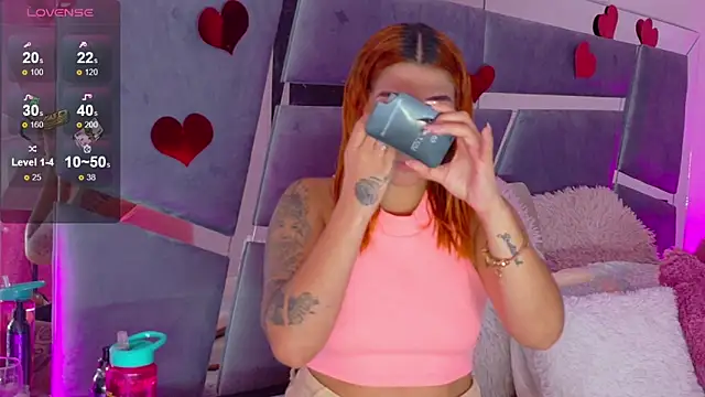 Alba Grey online show from February 2025 09:00:01 PM