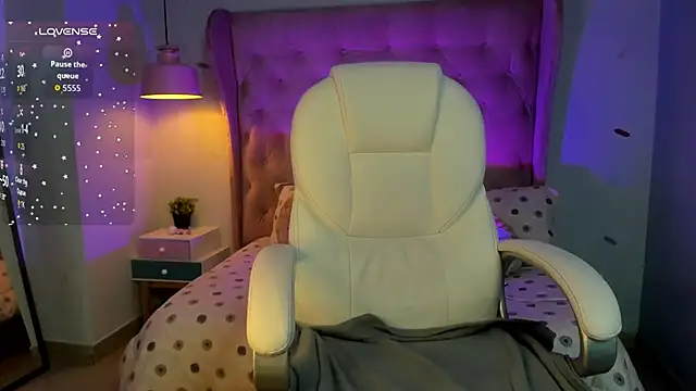  Sophie  miller online show from February 2026 07:41:01 PM