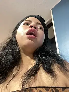 Elaa euphoria online show from December 2024 08:32:01 PM