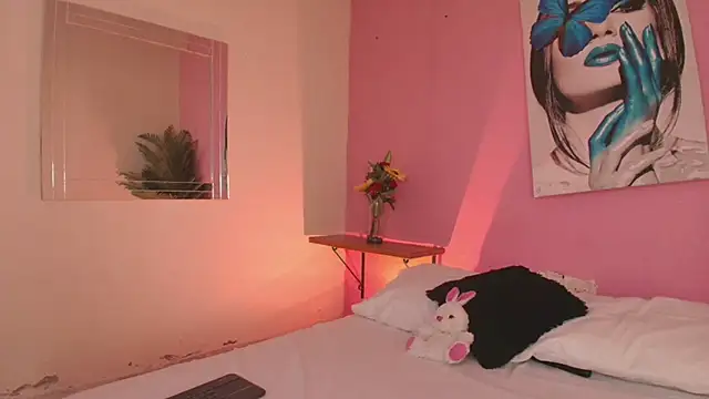 Snapshot of Pammela_Smith chatting on February 2026 08:19:02 PM Pammela Smith online show from February 2026 08:19:02 PM