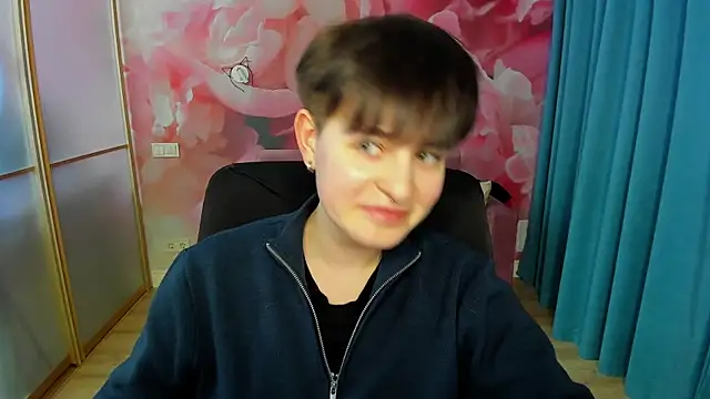 EmiliaYours online show from February 2025 04:05:02 PM