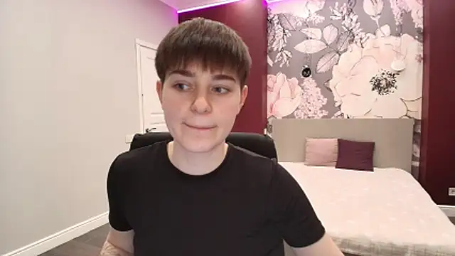 EmiliaYours online show from March 2026 03:38:02 PM